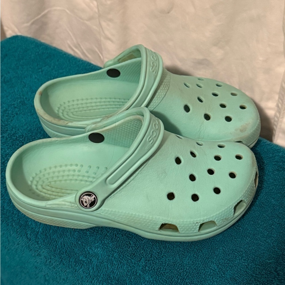 Seafoam Green Original Crocs Mens Sz 4 Womens Sz 6 GUC See Pics